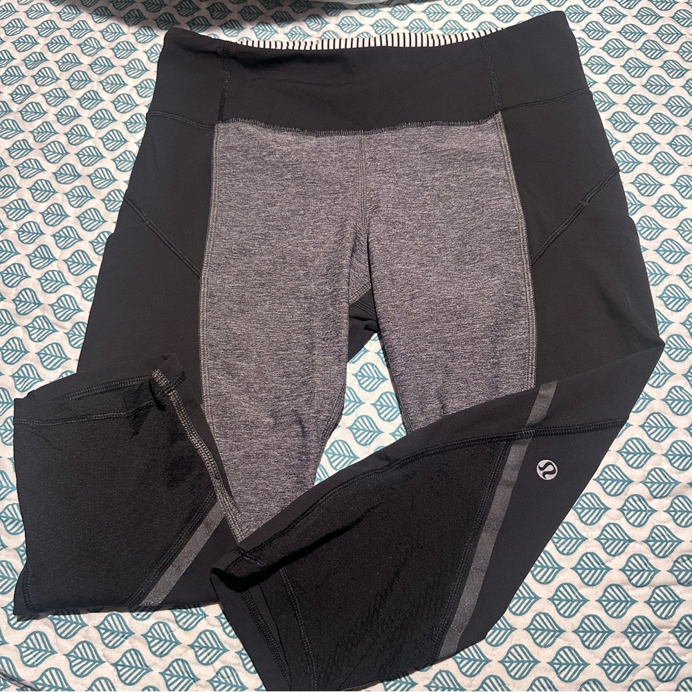 Lululemon Black and Gray capri